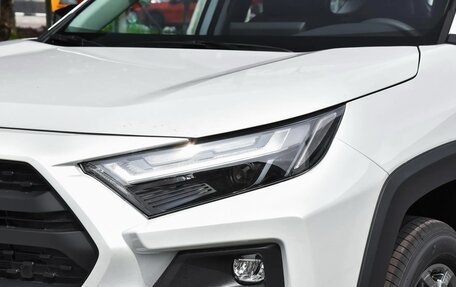 Toyota RAV4, 2025 год, 4 050 000 рублей, 2 фотография