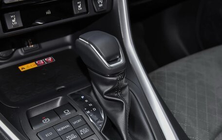 Toyota RAV4, 2025 год, 4 050 000 рублей, 10 фотография