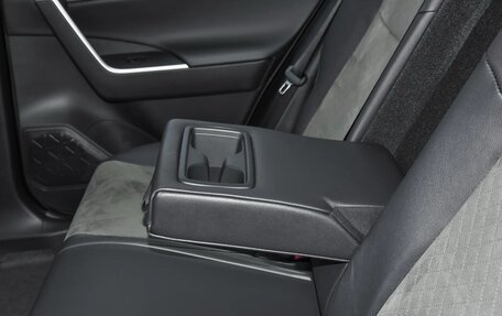 Toyota RAV4, 2025 год, 4 050 000 рублей, 19 фотография