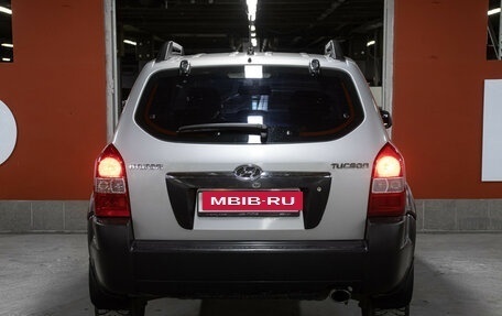 Hyundai Tucson III, 2005 год, 749 000 рублей, 6 фотография