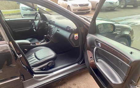 Mercedes-Benz C-Класс, 2006 год, 580 000 рублей, 13 фотография