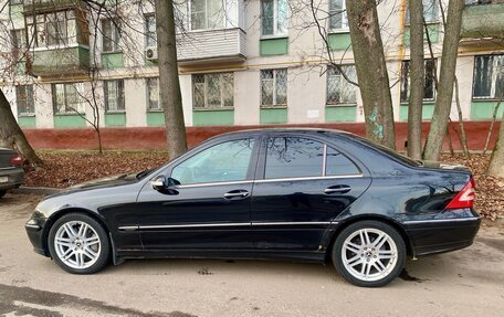 Mercedes-Benz C-Класс, 2006 год, 580 000 рублей, 3 фотография