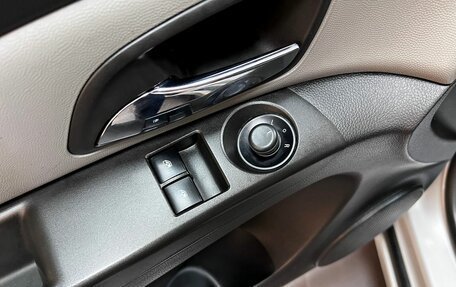 Chevrolet Cruze II, 2011 год, 825 000 рублей, 16 фотография