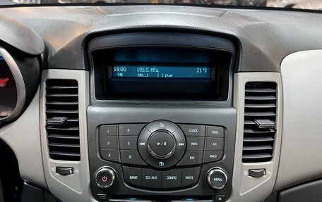 Chevrolet Cruze II, 2011 год, 825 000 рублей, 17 фотография