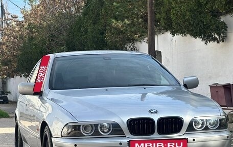 BMW 5 серия, 2001 год, 810 000 рублей, 1 фотография