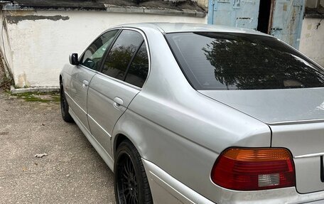BMW 5 серия, 2001 год, 810 000 рублей, 8 фотография