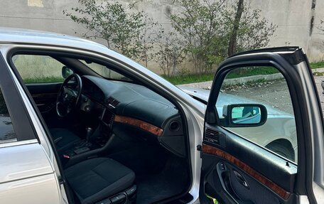 BMW 5 серия, 2001 год, 810 000 рублей, 13 фотография