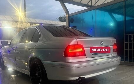 BMW 5 серия, 2001 год, 810 000 рублей, 17 фотография
