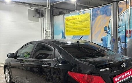Hyundai Solaris II рестайлинг, 2012 год, 999 999 рублей, 3 фотография