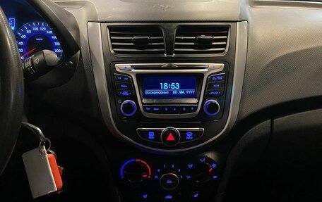 Hyundai Solaris II рестайлинг, 2015 год, 1 086 000 рублей, 13 фотография