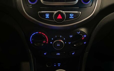 Hyundai Solaris II рестайлинг, 2015 год, 1 086 000 рублей, 15 фотография