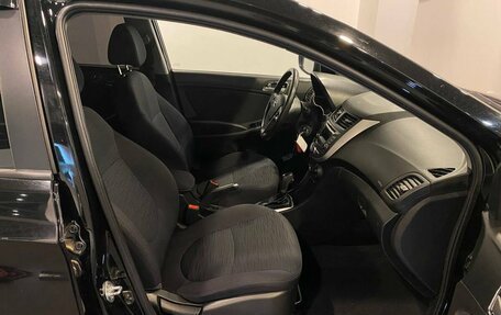 Hyundai Solaris II рестайлинг, 2015 год, 1 086 000 рублей, 28 фотография