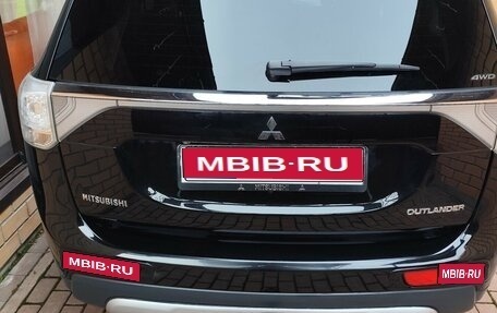 Mitsubishi Outlander III рестайлинг 3, 2014 год, 1 790 000 рублей, 1 фотография