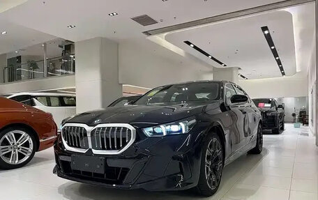BMW 5 серия, 2025 год, 7 830 000 рублей, 1 фотография