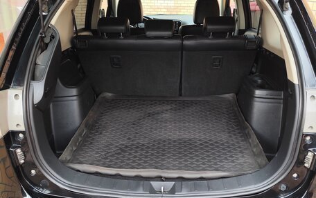 Mitsubishi Outlander III рестайлинг 3, 2014 год, 1 790 000 рублей, 2 фотография