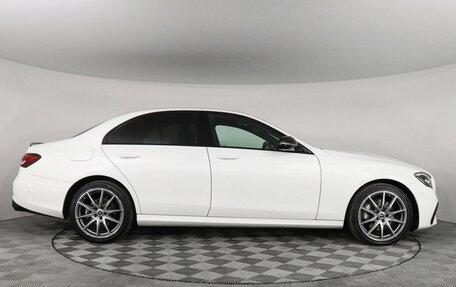 Mercedes-Benz E-Класс, 2022 год, 5 699 000 рублей, 4 фотография