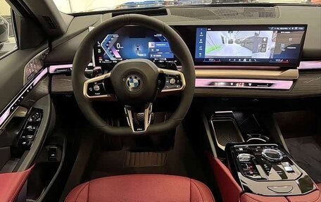 BMW 5 серия, 2025 год, 7 830 000 рублей, 7 фотография