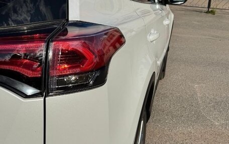 Toyota RAV4, 2019 год, 3 550 000 рублей, 12 фотография