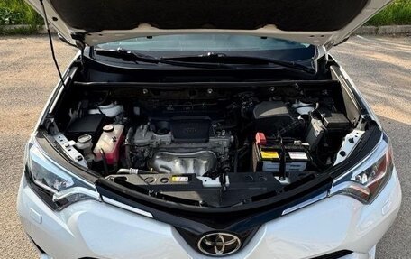 Toyota RAV4, 2019 год, 3 550 000 рублей, 14 фотография