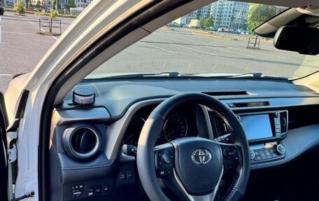 Toyota RAV4, 2019 год, 3 550 000 рублей, 17 фотография