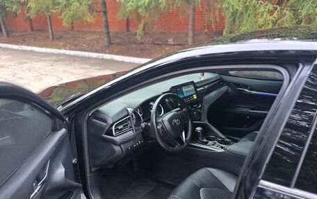 Toyota Camry, 2021 год, 3 340 000 рублей, 7 фотография