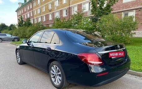 Mercedes-Benz E-Класс, 2019 год, 1 669 000 рублей, 7 фотография