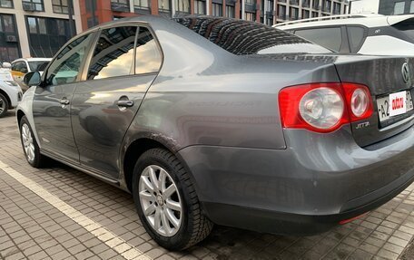 Volkswagen Jetta VI, 2010 год, 460 000 рублей, 2 фотография