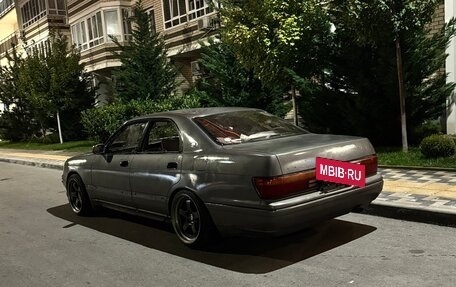 Toyota Crown Majesta, 1994 год, 500 000 рублей, 5 фотография