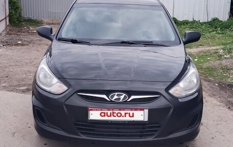 Hyundai Solaris II рестайлинг, 2012 год, 615 000 рублей, 1 фотография