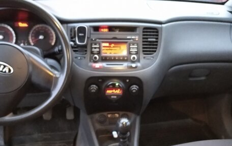 KIA Rio II, 2010 год, 555 000 рублей, 3 фотография