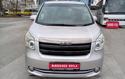 Toyota Noah III, 2009 год, 1 050 000 рублей, 1 фотография