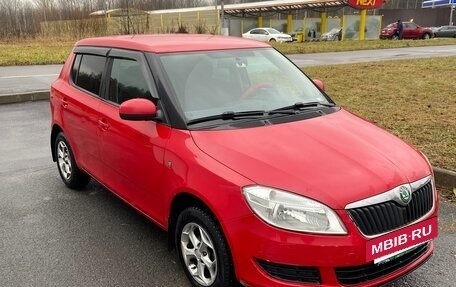 Skoda Fabia II, 2011 год, 385 000 рублей, 3 фотография