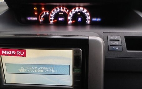 Toyota Noah III, 2009 год, 1 050 000 рублей, 9 фотография