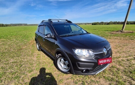 Renault Sandero II рестайлинг, 2016 год, 700 000 рублей, 2 фотография