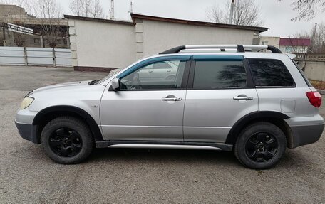 Mitsubishi Outlander III рестайлинг 3, 2006 год, 490 000 рублей, 3 фотография