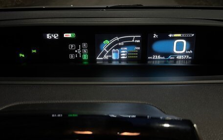 Toyota Prius IV XW50, 2019 год, 2 250 000 рублей, 10 фотография