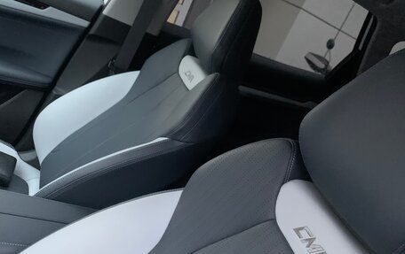 Geely Atlas, 2025 год, 24 фотография