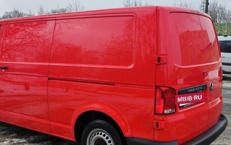 Volkswagen Transporter T6 рестайлинг, 2021 год, 4 800 000 рублей, 4 фотография