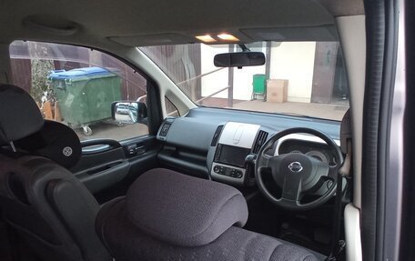 Nissan Serena III, 2005 год, 900 000 рублей, 5 фотография