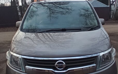 Nissan Serena III, 2005 год, 900 000 рублей, 17 фотография