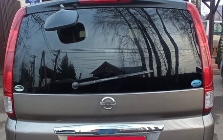 Nissan Serena III, 2005 год, 900 000 рублей, 20 фотография