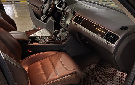 Volkswagen Touareg III, 2011 год, 2 200 000 рублей, 8 фотография