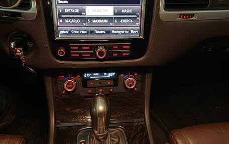 Volkswagen Touareg III, 2011 год, 2 200 000 рублей, 5 фотография