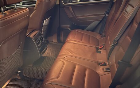 Volkswagen Touareg III, 2011 год, 2 200 000 рублей, 9 фотография