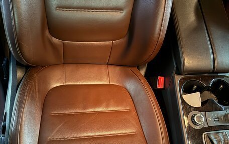 Volkswagen Touareg III, 2011 год, 2 200 000 рублей, 13 фотография