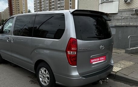Hyundai Grand Starex Grand Starex I рестайлинг 2, 2014 год, 2 100 000 рублей, 4 фотография
