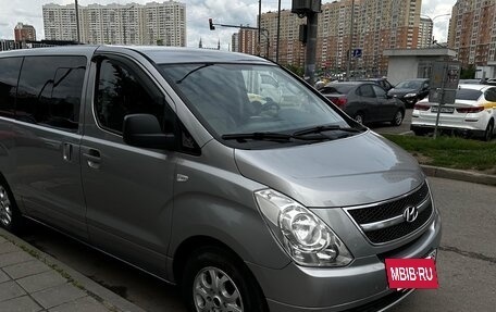 Hyundai Grand Starex Grand Starex I рестайлинг 2, 2014 год, 2 100 000 рублей, 2 фотография