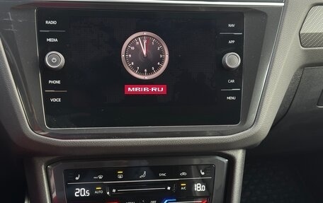 Volkswagen Tiguan II, 2021 год, 3 800 000 рублей, 21 фотография