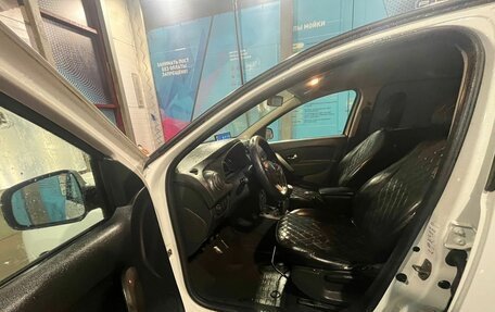 Renault Logan II, 2020 год, 670 000 рублей, 21 фотография