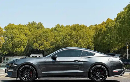 Ford Mustang VI рестайлинг, 2021 год, 6 830 000 рублей, 10 фотография